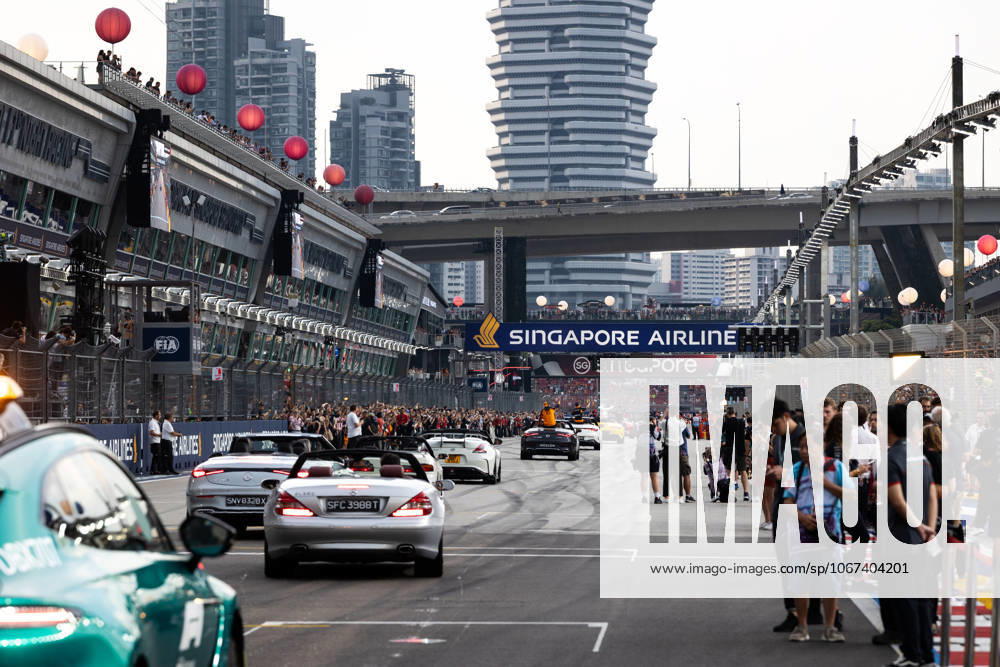 F1 - SINGAPORE GRAND PRIX 2025 Drivers parade during the 2025 Formula 1 Singapore Grand Prix, 18th round of the 2025 FIA Formula One World Championship, WM, Weltmeisterschaft from October 3 to 5, 2025 on the Marina Bay Street Circuit, in Singapore - SingaporeSingapore