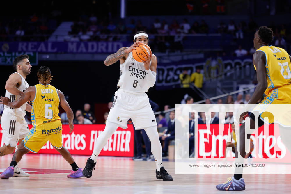 Chuma Okeke of Real Madrid in action during the Spanish League, Liga ACB Endesa, basketball match played between Real Madrid and Dreamland Gran Canaria at Movistar Arena on October 05, 2025, in Madrid, Spain. Madrid Spain - ZUMAa181 20251005_zaa_a181_045