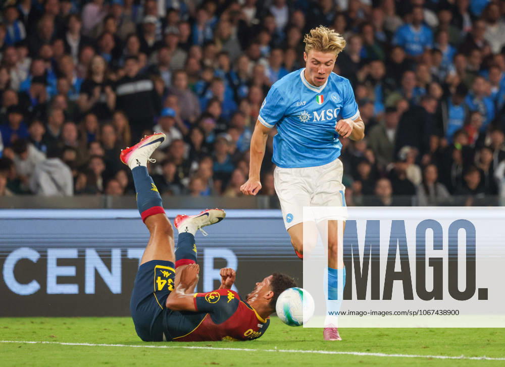 Rasmus Hoyland of SSC Napoli During the 2025 26 Italian Serie A football match between SSC Napoli and Genoa on October 5, 2025, at the Diego Armando Maradona Stadium in Naples...Pictured: Napoli ITALIA - ZUMAs236 20251005_aap_s236_066