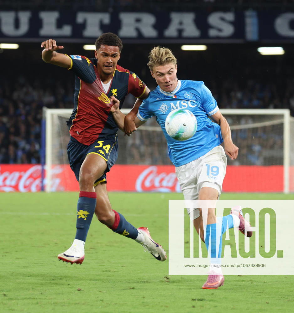 Rasmus Hoyland of SSC Napoli During the 2025 26 Italian Serie A football match between SSC Napoli and Genoa on October 5, 2025, at the Diego Armando Maradona Stadium in Naples...Pictured: Napoli ITALIA - ZUMAs236 20251005_aap_s236_070
