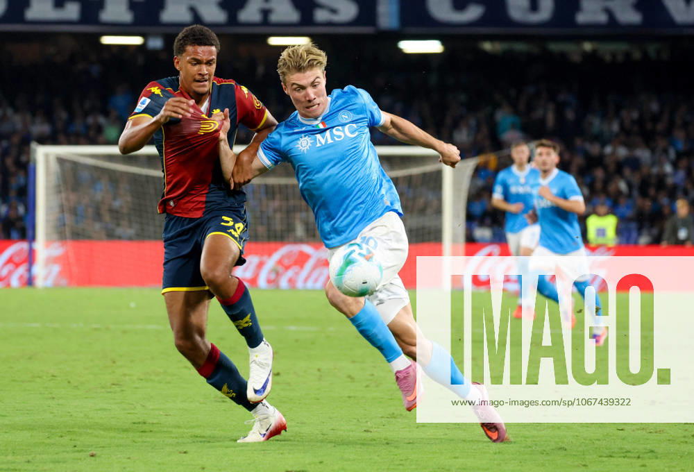 Rasmus Hoyland of SSC Napoli - Sebastian Otoa of FC Genoa During the 2025 26 Italian Serie A football match between SSC Napoli and Genoa on October 5, 2025, at the Diego Armando Maradona Stadium in Naples...Pictured: Napoli ITALIA - ZUMAs236 20251005_aap_s236_095