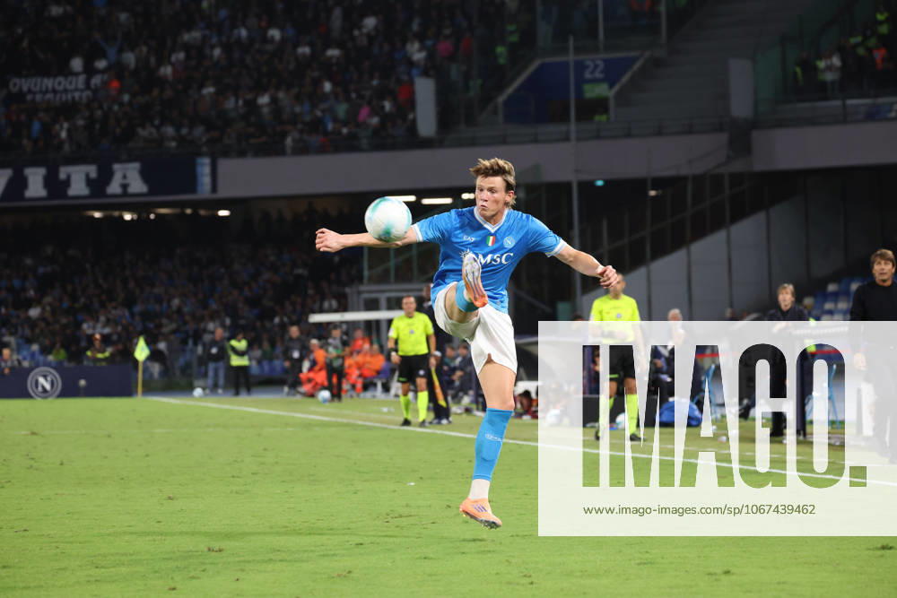 Scott McTominay of SSC Napoli During the 2025 26 Italian Serie A football match between SSC Napoli and Genoa on October 5, 2025, at the Diego Armando Maradona Stadium in Naples...Pictured: Napoli ITALIA - ZUMAs236 20251005_aap_s236_100
