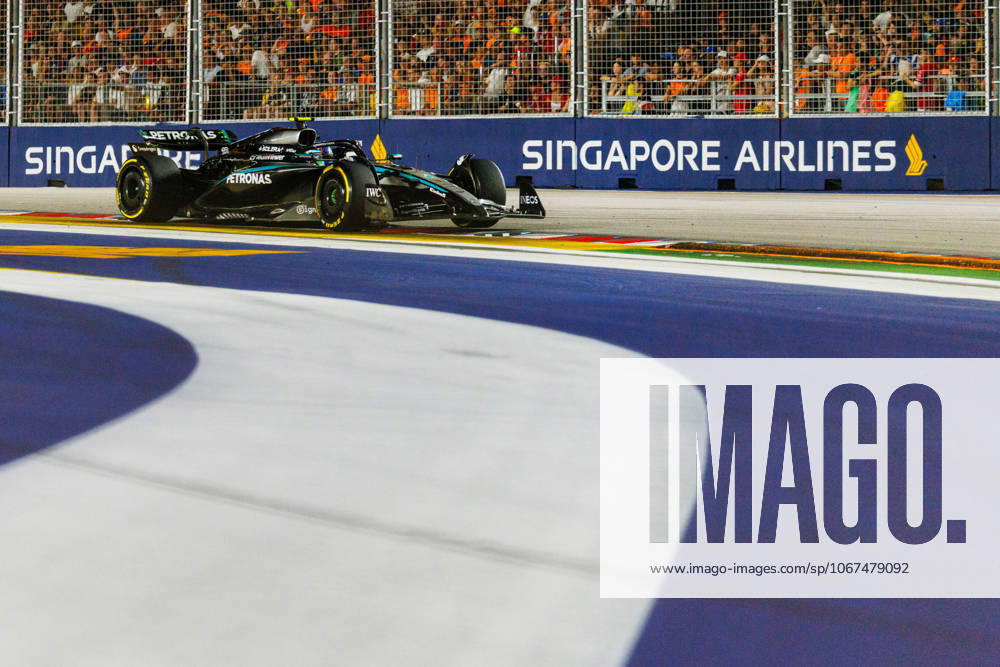 Andrea Kimi Antonelli of Italy and the Mercedes-AMG PETRONAS Formula One Team during the F1 Grand Prix of Singapore at the Marina Bay Street Circuit. Singapore Singapore - ZUMAs197 20251005_aaa_s197_553