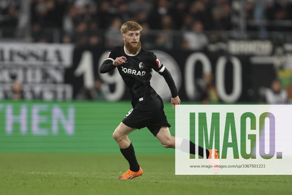 Jan-Niklas Beste (SC Freiburg) schaut waehrend des spiels der Bundesliga zwischen Borussia Mönchengladbach und Club Freiburg, Stadion im Borussia-Park am 05. October 2025 in Mönchengladbach, Deutschland. (Foto von Oliver Kaelke DeFodi Images) +++ Jan-Niklas Beste (SC Freiburg) looks on during the Bundesliga match between Borussia Mönchengladbach and Sport-Club Freiburg at Stadion im Borussia-Park on October 5, 2025 in Mönchengladbach, Germany. (Photo by Oliver Kaelke DeFodi Images) DFL regulations prohibit any use of photographs as image sequences and or quasi-video. (Photo by Oliver Kaelke DeFodi Images) Jan Niklas Beste SC Freiburg looks on during the Bundesliga match between Borussia Mönchengladbach and Sport Club Freiburg, Stadion im Borussia Park on October 05 2025 in Mönchengladbach, Germany Photo by Oliver Kaelke DeFodi Images Jan Niklas Beste SC Freiburg looks on during the Bundesliga match between Borussia Mönchengladbach and Sport Club Freiburg at Stadion im Borussia Park on October 5, 2025 in Mönchengladbach, Germany Photo by Oliver Kaelke DeFodi Images DFL regulations prohibit any use of photographs as image sequences and or quasi video Photo by Oliver Kaelke DeFodi Images
