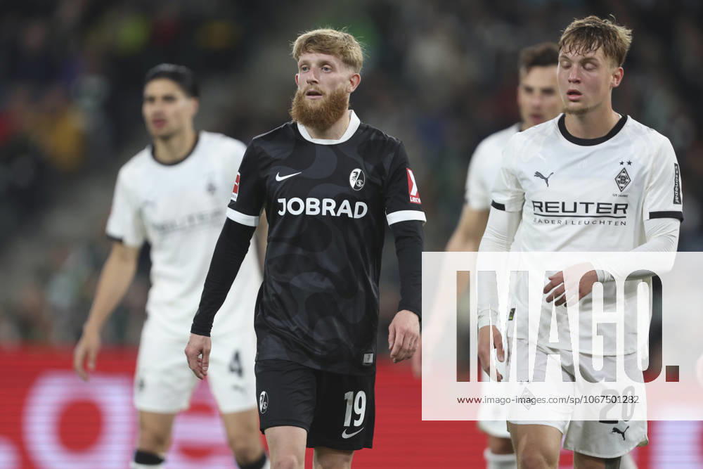Jan-Niklas Beste (SC Freiburg) schaut waehrend des spiels der Bundesliga zwischen Borussia Mönchengladbach und Club Freiburg, Stadion im Borussia-Park am 05. October 2025 in Mönchengladbach, Deutschland. (Foto von Oliver Kaelke DeFodi Images) +++ Jan-Niklas Beste (SC Freiburg) looks on during the Bundesliga match between Borussia Mönchengladbach and Sport-Club Freiburg at Stadion im Borussia-Park on October 5, 2025 in Mönchengladbach, Germany. (Photo by Oliver Kaelke DeFodi Images) DFL regulations prohibit any use of photographs as image sequences and or quasi-video. (Photo by Oliver Kaelke DeFodi Images) Jan Niklas Beste SC Freiburg looks on during the Bundesliga match between Borussia Mönchengladbach and Sport Club Freiburg, Stadion im Borussia Park on October 05 2025 in Mönchengladbach, Germany Photo by Oliver Kaelke DeFodi Images Jan Niklas Beste SC Freiburg looks on during the Bundesliga match between Borussia Mönchengladbach and Sport Club Freiburg at Stadion im Borussia Park on October 5, 2025 in Mönchengladbach, Germany Photo by Oliver Kaelke DeFodi Images DFL regulations prohibit any use of photographs as image sequences and or quasi video Photo by Oliver Kaelke DeFodi Images