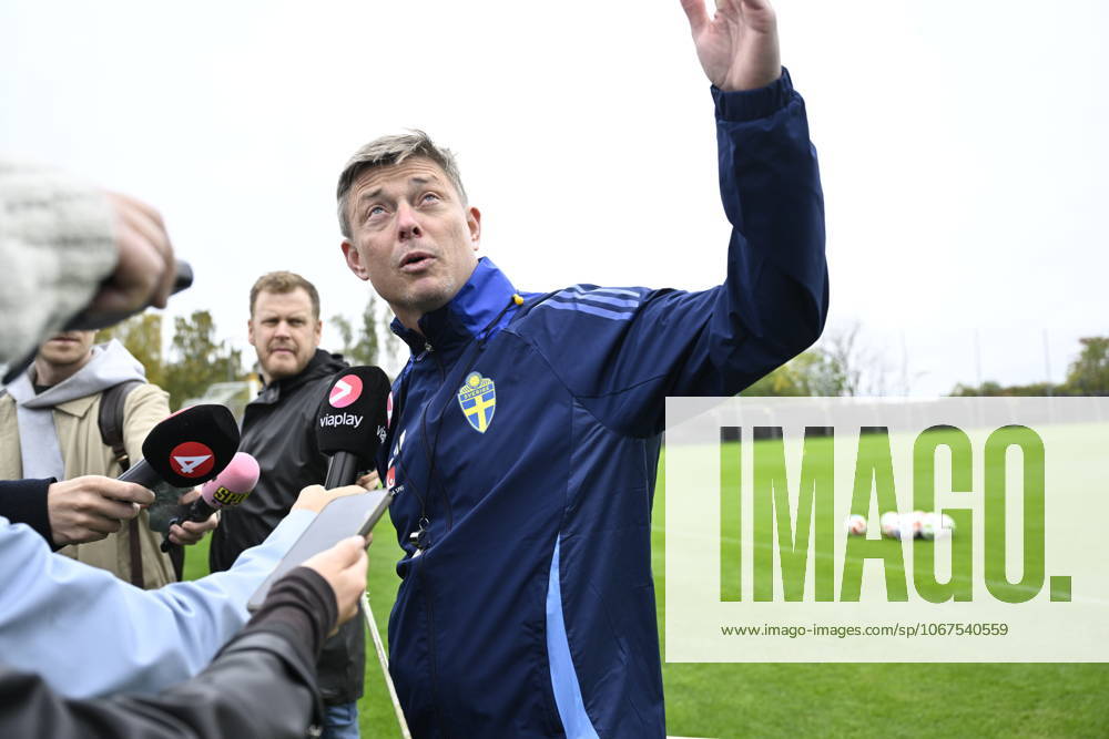 STOCKHOLM, SWEDEN 20251008 national team, Nationalteam captain Jon Dahl Tomasson as the men s national team gathers on Bosön in Stockholm ahead of the World Cup qualifiers against Switzerland and Kosovo. STOCKHOLM SWEDEN
