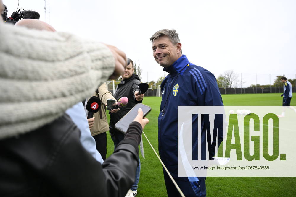 STOCKHOLM, SWEDEN 20251008 national team, Nationalteam captain Jon Dahl Tomasson as the men s national team gathers on Bosön in Stockholm ahead of the World Cup qualifiers against Switzerland and Kosovo. STOCKHOLM SWEDEN