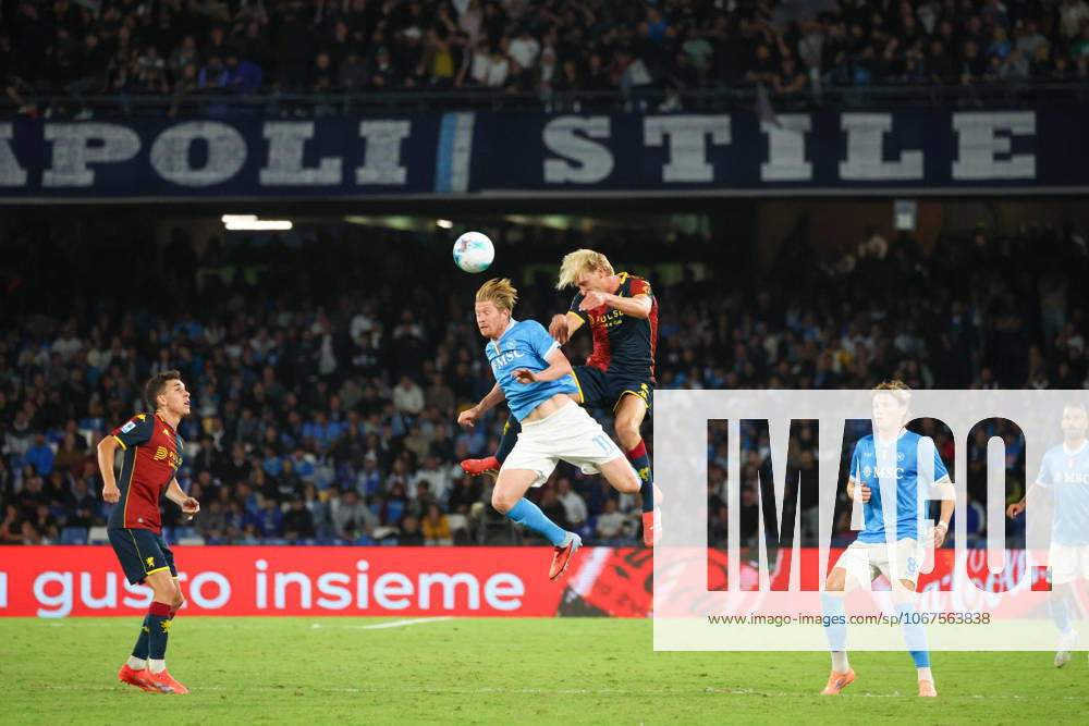 Kevi De Bruyne of SSC Napoli Morten Frendrup of FC Genoa During the 2025 26 Italian Serie A football match between SSC Napoli and Genoa on October 5, 2025, at the Diego Armando Maradona Stadium in Naples. Napoli ITALIA - ZUMAs236 20251005_aap_s236_135