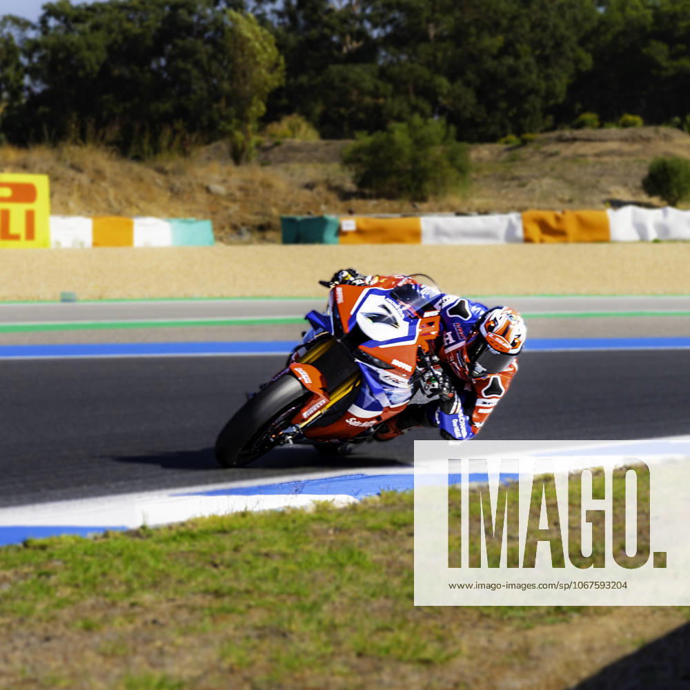 Iker Lecuona in action during the WorldSBK Championship Free Practice at the Estoril Circuit, Portugal, on October 11, 2025. Cascais Portugal - ZUMAr200 20251010_zsp_r200_002