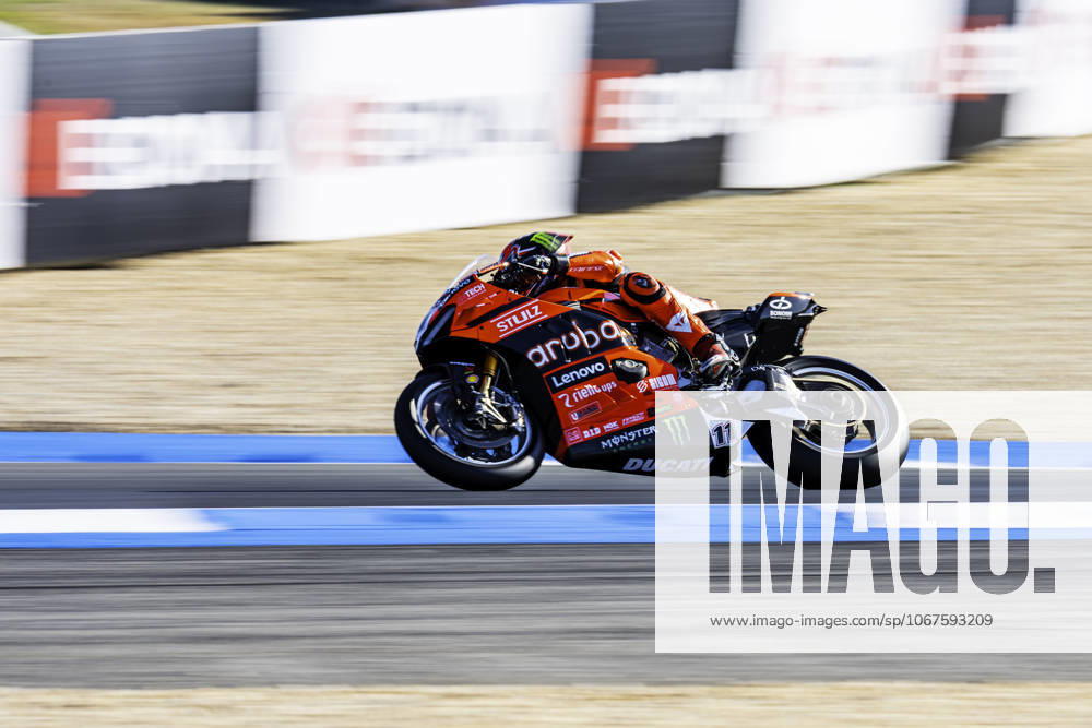 Nicolo Bulega in action during the WorldSBK Championship Free Practice at the Estoril Circuit, Portugal, on October 11, 2025. Cascais Portugal - ZUMAr200 20251010_zsp_r200_007