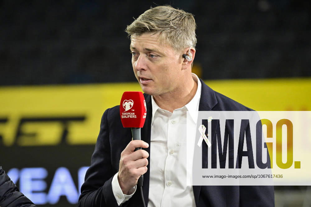 STOCKHOLM, SWEDEN 20251010 Swedish national team, Nationalteam captain Jon Dahl Tomasson is interviewed in the Viasat studio after the loss during Friday s World Cup qualifying soccer match between Sweden and Switzerland at Strawberry Arena, October 10, 2025 in Stockholm, Sweden. STOCKHOLM SWEDEN