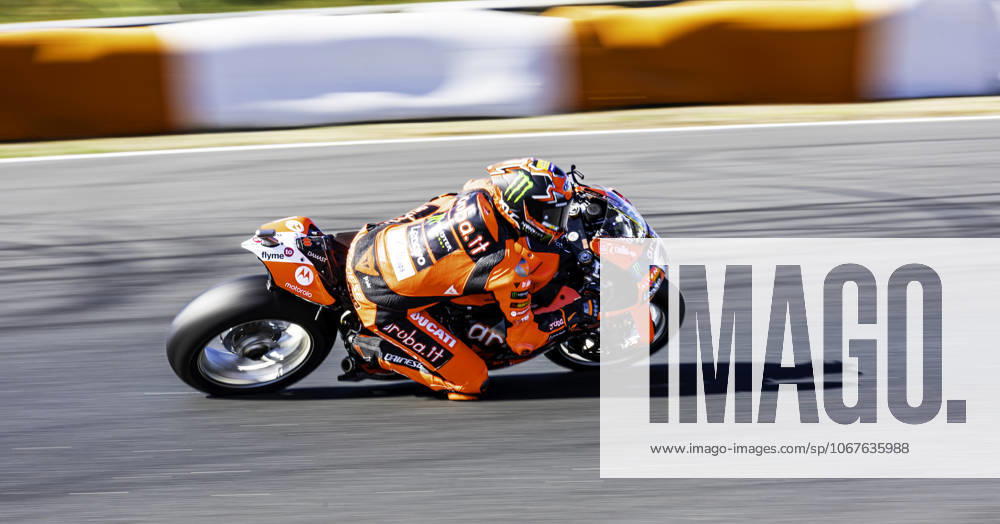 Nicolo Bulega in action during the WorldSBK Championship Tissot Superpole at the Estoril Circuit, Portugal, on October 11, 2025. Cascais Portugal - ZUMAr200 20251011_zsp_r200_029