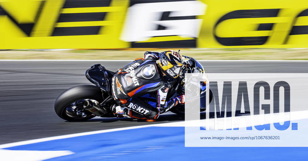 Michael van der Mark in action during the WorldSBK Championship Tissot Superpole at the Estoril Circuit, Portugal, on October 11, 2025. Cascais Portugal - ZUMAr200 20251011_zsp_r200_038