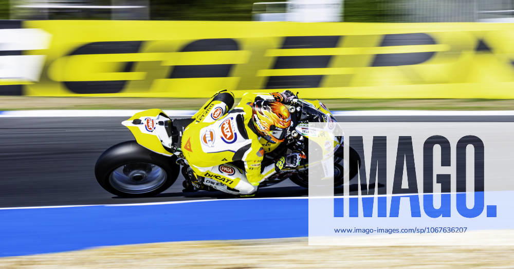 Andrea Iannone in action during the WorldSBK Championship Tissot Superpole at the Estoril Circuit, Portugal, on October 11, 2025. Cascais Portugal - ZUMAr200 20251011_zsp_r200_045