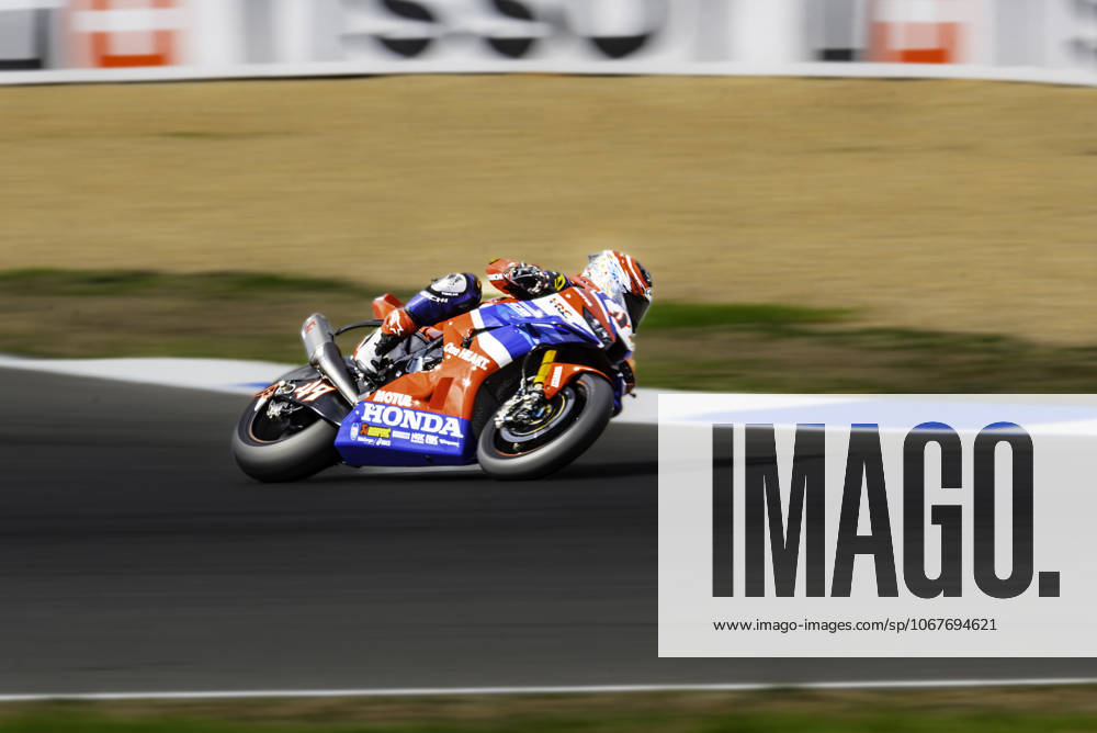 Axel Bassani in action during the WorldSBK Championship Race 2 at the Estoril Circuit, Portugal, on October 12, 2025. Cascais Portugal - ZUMAr200 20251012_zsp_r200_029