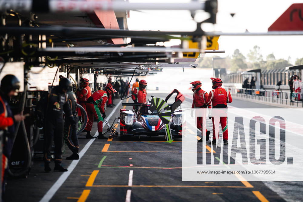 AUTO - ELMS - 4 HOURS OF PORTIMAO 2025 83 PERRODO Francois (fra),Matthieu VAXIVIERE (FRA), ROVERA Alessio (ita), AF Corse, Oreca 07, LMP2 Pro-Am, pitlane, during the 4 Hours of Portimao, 6th round of the 2025 European Le Mans Series on the Autodromo Internacional do Algarve from October 16 to 18, 2025 in Portimao, Portugal -