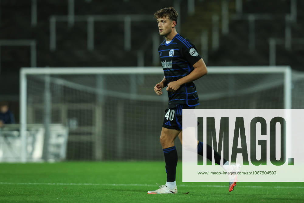 Fussball, FVN Niederrheinpokal Saison 2025 2026 Achtelfinale KFC Uerdingen - MSV Duisburg 15.10.2025, Grotenburg-Stadion Ben Schlicke (MSV Duisburg, 40) Krefeld Grotenburg-Stadion Nordrhein-Westfalen Deutschland