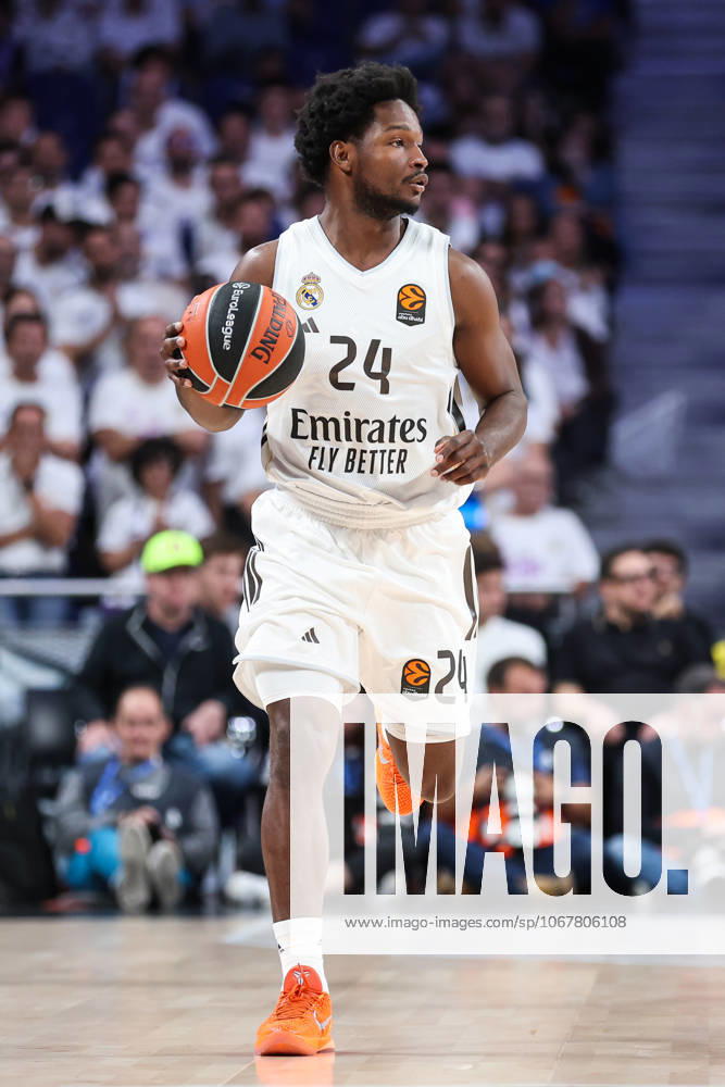 Andres Feliz of Real Madrid in action during the EuroLeague Regular Season Round 4 match between Real Madrid and Partizan Mozzart Bet Belgrade at Movistar Arena on October 15, 2025 in Madrid, Spain. Madrid SPAIN - ZUMAa181 20251015_zaa_a181_053