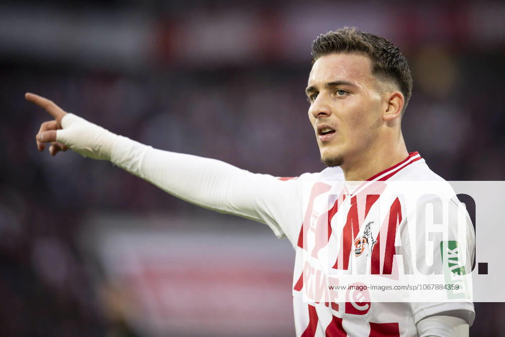 Said el Mala (1. FC Koeln, 13) is showing the way during the Bundesliga match between 1. FC Koeln vs. FC Augsburg at the Rheinenergie-Stadion on matchday 7 of the 1. Bundesliga on October 18, 2025 in Koeln, Germany. DFL REGULATIONS PROHIBIT ANY USE OF PHOTOGRAPHS AS IMAGE SEQUENCES AND OR QUASI-VIDEO. Nordrhein-Westfalen Germany