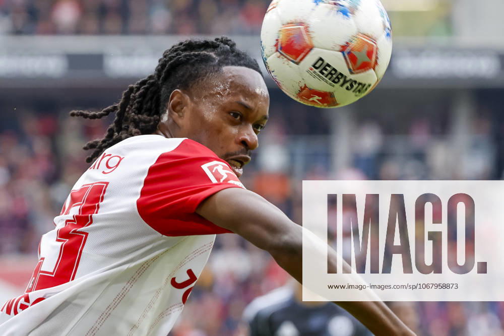 Jordy Makengo (SC Freiburg, 33) , Deutschland, Fussball, 1. Bundesliga, 7.Spieltag, 2025 2026, SC Freiburg vs. Eintracht Frankfurt, 19.10.2025, Europa-Park Stadion, Freiburg im Breisgau, Deutschland Freiburg im Breisgau Europa-Park Stadion Baden-Württemberg Deutschland