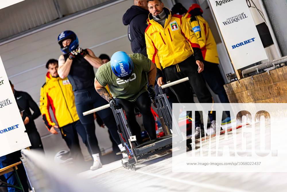 GER, Bob Bobsport, Saison 25 26, Maenner, Zentrale Leistungspruefung im Bobsport Anschubtest Traditionell haben sich die besten deutschen Piloten im Bobsport gemeinsam mit ihren Anschiebern in Oberhof zum Kräftemessen getroffen. 98559 Oberhof LOTTO Thüringen EISARENA Oberho Thüringen Deutschland