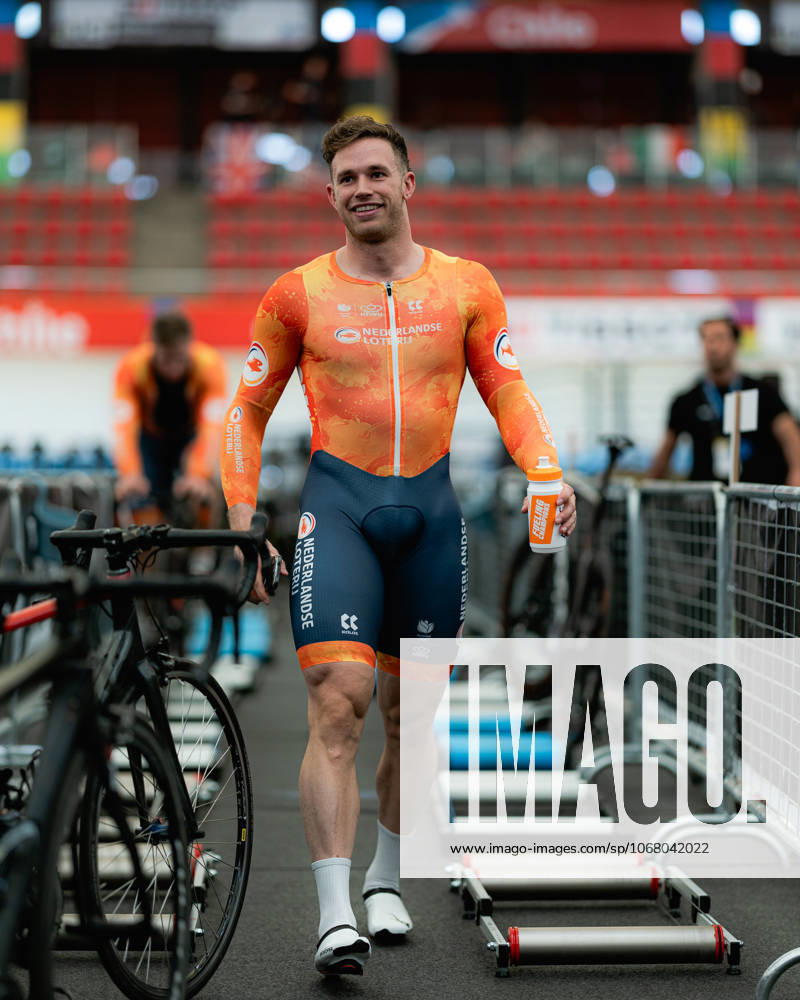 2025 Tissot UCI Track World Championships Picture by Alex Whitehead SWpix.com - 20 10 2025 - Cycling - 2025 Tissot UCI Track World Championships - Velodromo Penalolà n, Santiago, Chile - Training - Harrie Lavreysen of the Netherlands. Santiago Velodromo Parque Penalolà n Chile