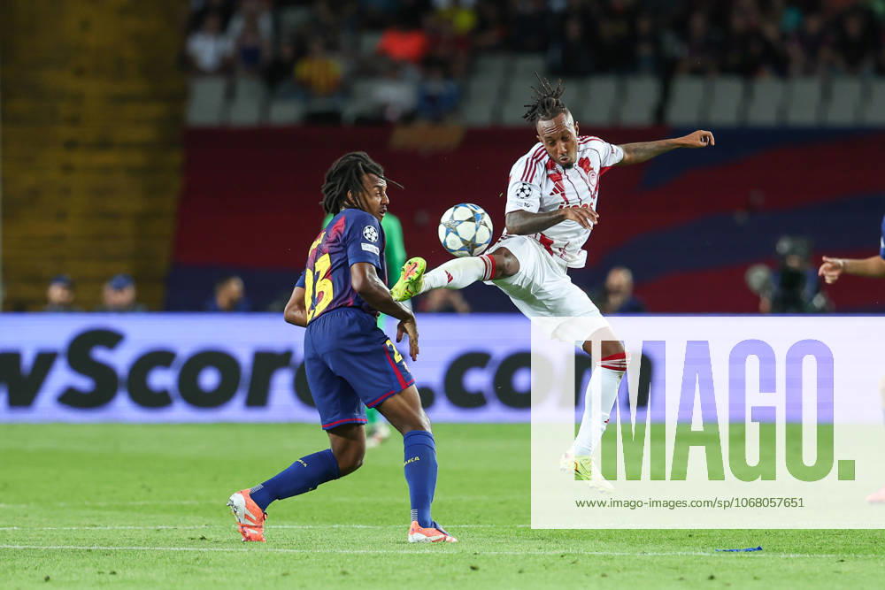 Jules Kounde of FC Barcelona, Barca and Gelson Martins of Olympiacos FC in action during the UEFA Champions League 2025 26 League Phase MD3 match between FC Barcelona and Olympiacos FC at Estadi Olimpic Lluis Companys on October 21, 2025 in Barcelona, Spain. Barcelona SPAIN - ZUMAa181 20251021_zaa_a181_211