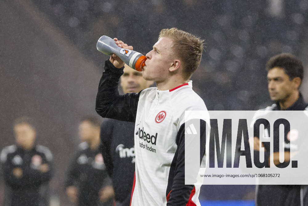 Jonathan Burkardt (Eintracht Frankfurt, 09) nach dem Spiel , Deutschland, UEFA Champions League, 3. Spieltag, 2025 2026, Eintracht Frankfurt vs. FC Liverpool, 22.10.2025, Frankfurt Stadion, Frankfurt, Deutschland Frankfurt Frankfurt Stadion Hessen Deutschland