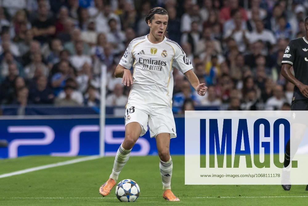 ALVARO CARRERAS of Real Madrid CF controls the ball during the match on the third day of the group stage of the 2025 26 UEFA Champions League between REAL MADRID C.F. vs JUVENTUS DE TURIN, played at the Santiago Bernabeu Stadium on October 22, 2025, in Madrid, Spain. Madrid Spain - ZUMAc312 20251023_zsp_c312_019