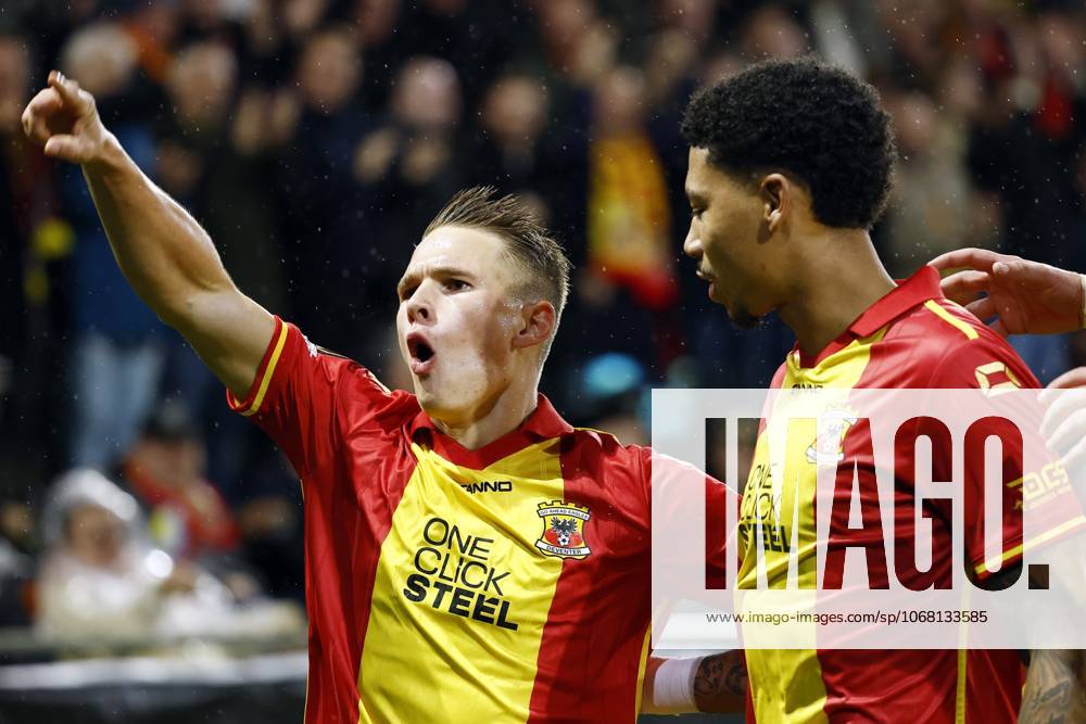 DEVENTER - Mathis Suray of Go Ahead Eagles celebrates the 1-1 draw during the UEFA Europa League match between Go Ahead Eagles and Aston Villa FC at De Adelaarshorst on October 23, 2025, in Deventer, Netherlands. ANP VINCENT JANNINK UEFA Europa League 2025-2026 ANPxSportx IVx 540075111 originalFilename: 540075111