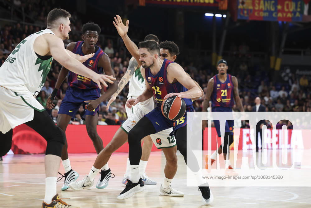 Tomas Satoransky of FC Barcelona, Barca in action during the Turkish Airlines Euroleague 2025 26 League Phase MD6 match played between FC Barcelona and Zalgiris Kaunas at Palau Blaugrana on October 23, 2025 in Barcelona, Spain. Barcelona Spain - ZUMAa181 20251023_zaa_a181_132
