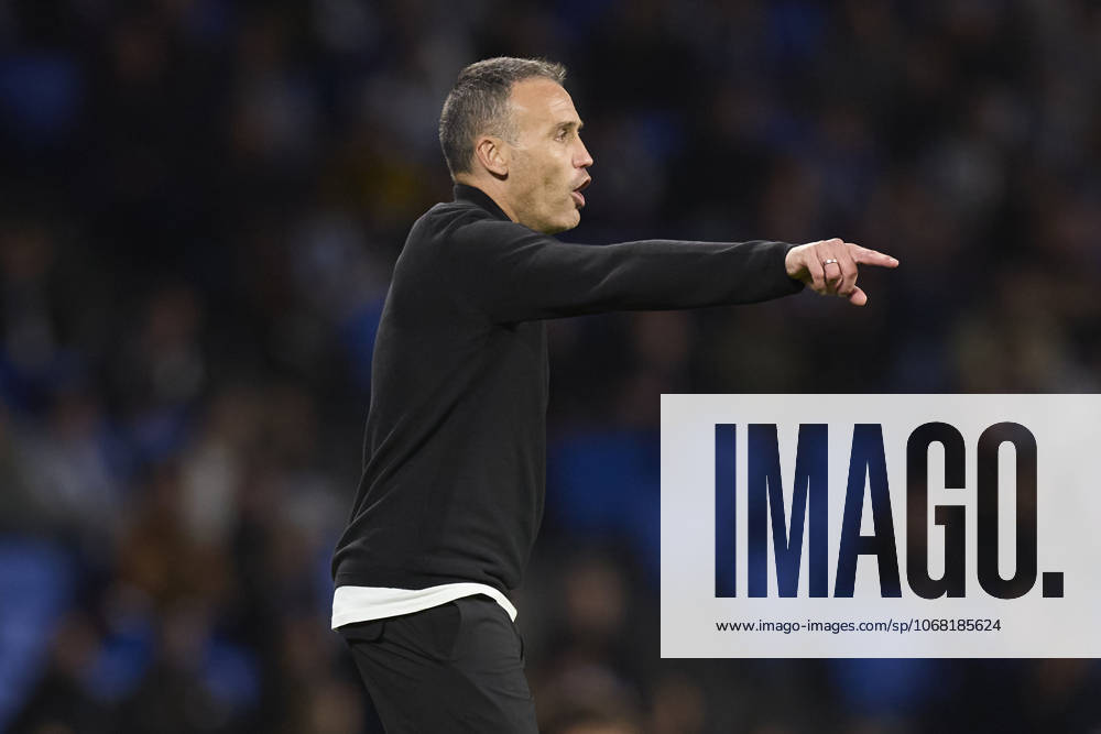 Sergio Francisco head coach of Real Sociedad reacts during the LaLiga EA Sports match between Real Sociedad and Sevilla FC at Anoeta on October 24, 2025, in San Sebastian, Spain. San Sebastian SPAIN - ZUMAa181 20251024_zaa_a181_090