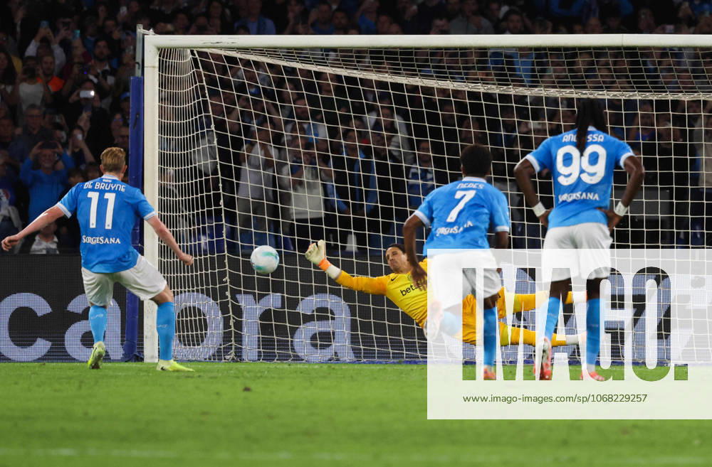Goal the Kevi De Bruyne of SSC Napoli During the 2025 26 Italian Serie A football match between SSC Napoli and Internazionale Milano at the Diego Armando Maradona Stadium in Naples on October 25, 2025...Pictured: Napoli ITALIA - ZUMAs236 20251025_aap_s236_049