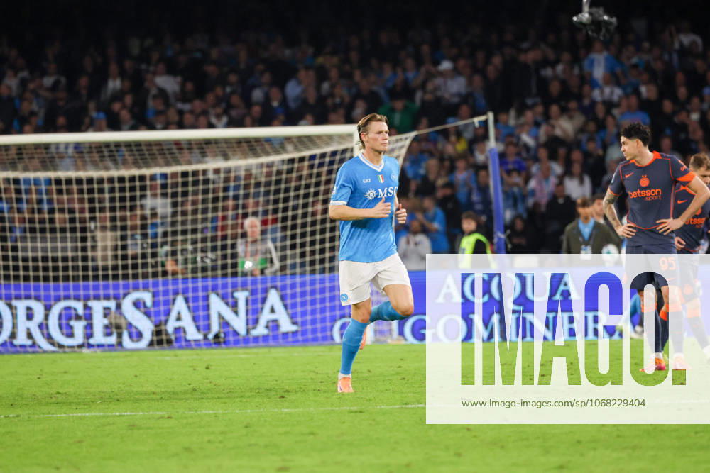 Scott McTominay of SSC Napoli During the 2025 26 Italian Serie A football match between SSC Napoli and Internazionale Milano at the Diego Armando Maradona Stadium in Naples on October 25, 2025...Pictured: Napoli ITALIA - ZUMAs236 20251025_aap_s236_067