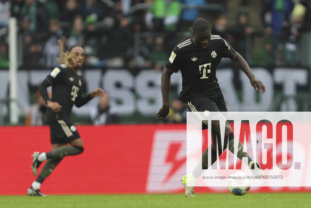 Dayot Upamecano (FC Bayern München) in Aktion, am Ball, Einzelaktion waehrend des spiels der Bundesliga zwischen Borussia Mönchengladbach und FC Bayern München, Stadion im Borussia-Park am 25. October 2025 in Mönchengladbach, Deutschland. (Foto von Oliver Kaelke DeFodi Images) +++ Dayot Upamecano (FC Bayern München) controls the ball during the Bundesliga match between Borussia Mönchengladbach and FC Bayern München at Stadion im Borussia-Park on October 25, 2025 in Mönchengladbach, Germany. (Photo by Oliver Kaelke DeFodi Images) DFL regulations prohibit any use of photographs as image sequences and or quasi-video. (Photo by Oliver Kaelke DeFodi Images) Dayot Upamecano FC Bayern München in action, on the ball, single action during the Bundesliga match between Borussia Mönchengladbach and FC Bayern München, Stadion im Borussia Park on October 25, 2025 in Mönchengladbach, Germany Photo by Oliver Kaelke DeFodi Images Dayot Upamecano FC Bayern München controls the ball during the Bundesliga match between Borussia Mönchengladbach and FC Bayern München at Stadion im Borussia Park on October 25, 2025 in Mönchengladbach, Germany Photo by Oliver Kaelke DeFodi Images DFL regulations prohibit any use of photographs as image sequences and or quasi video Photo by Oliver Kaelke DeFodi Images