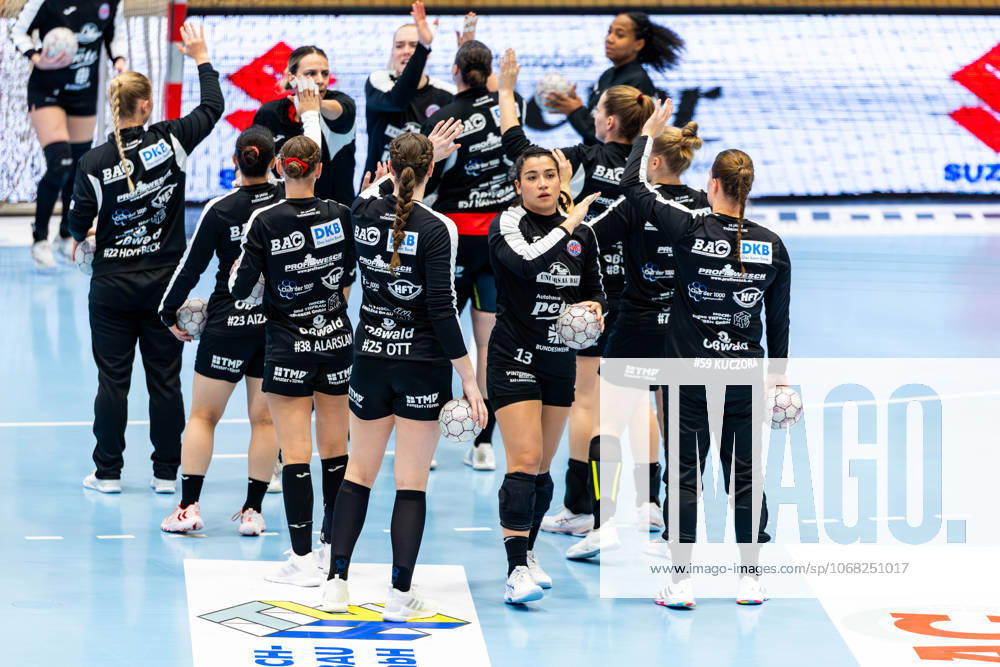 GER, Handball, Frauen, Saison 2025 2026, Alsco 1.Bl, 6.Spieltag, Thueringer HC - VfL Oldenburg WarmUp Thueringer HC, mit im Bild Giulia Guarieiro (Thueringer HC,13) 99947 Bad Langensalza Salza Halle Sporthalle Mehrz Thüringen Deutschland