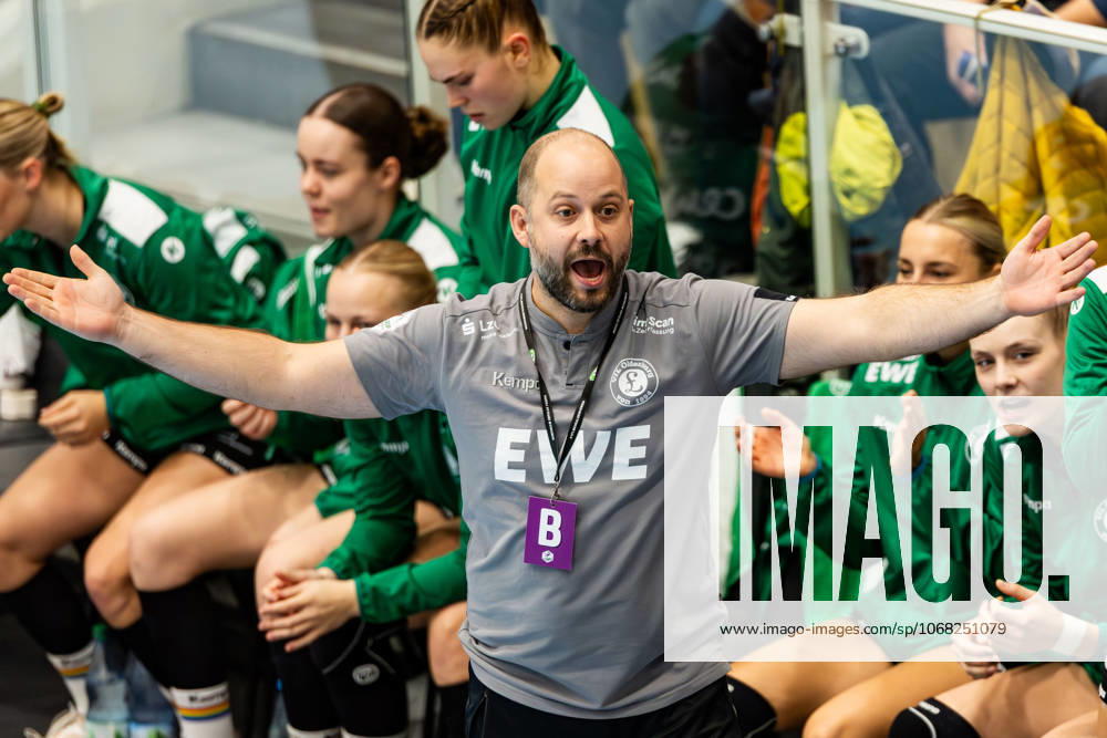 GER, Handball, Frauen, Saison 2025 2026, Alsco 1.Bl, 6.Spieltag, Thueringer HC - VfL Oldenburg Niels Boetel (VfL Oldenburg) 99947 Bad Langensalza Salza Halle Sporthalle Mehrz Thüringen Deutschland