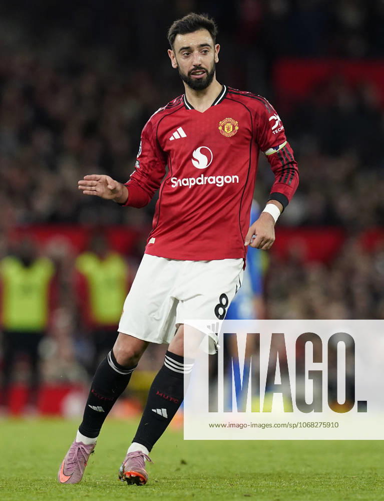 Manchester, England, 25th October 2025. Bruno Fernandes of Manchester United, ManU during the Manchester United vs Brighton and Hove Albion Premier League match at Old Trafford, Manchester. Picture credit should read: Andrew Yates Sportimage . SPI_097_AY_Man_Utd_Brighton SPI-4237-0113