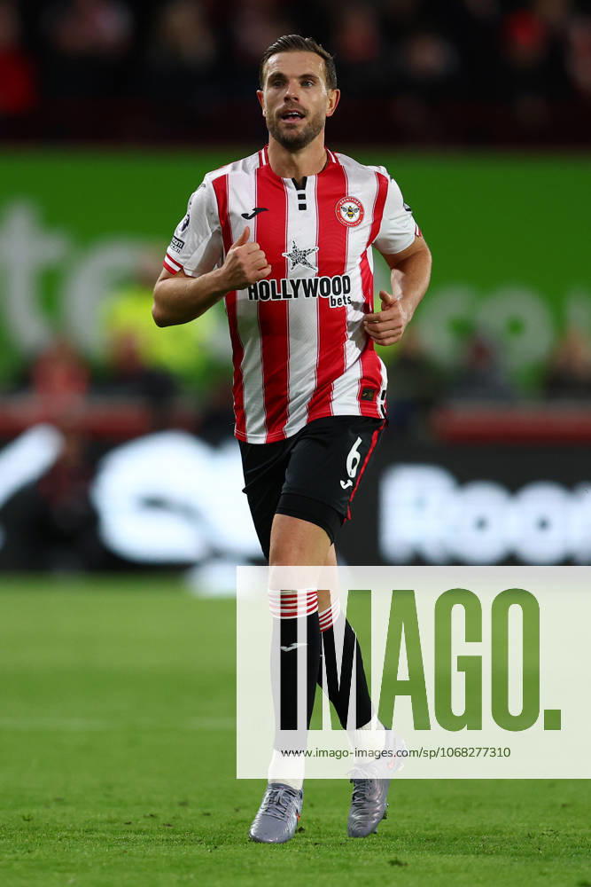 London, England, 25th October 2025. Jordan Henderson of Brentford during the Brentford vs Liverpool Premier League match at Gtech Community Stadium, London. Picture credit should read: Paul Terry Sportimage . SPI_100_PT_Brentford_Liverpool SPI-4238-0101
