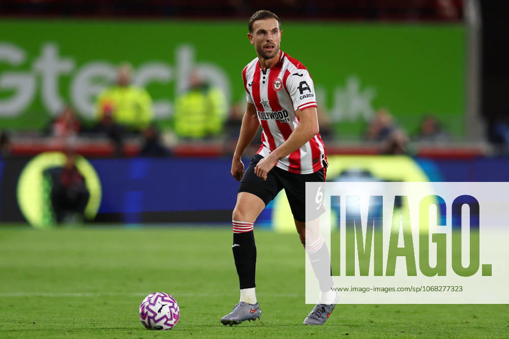 London, England, 25th October 2025. Jordan Henderson of Brentford during the Brentford vs Liverpool Premier League match at Gtech Community Stadium, London. Picture credit should read: Paul Terry Sportimage . SPI_108_PT_Brentford_Liverpool SPI-4238-0109