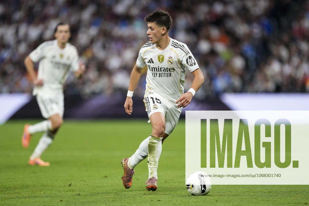 Arda Guler of Real Madrid CF in action during the Spanish League, LaLiga EA Sports, football match played between Real Madrid C.F. and FC Barcelona, Barca at Santiago Bernabeu stadium on October 26, 2025, in Madrid, Spain. Madrid Spain - ZUMAa181 20251026_zaa_a181_138