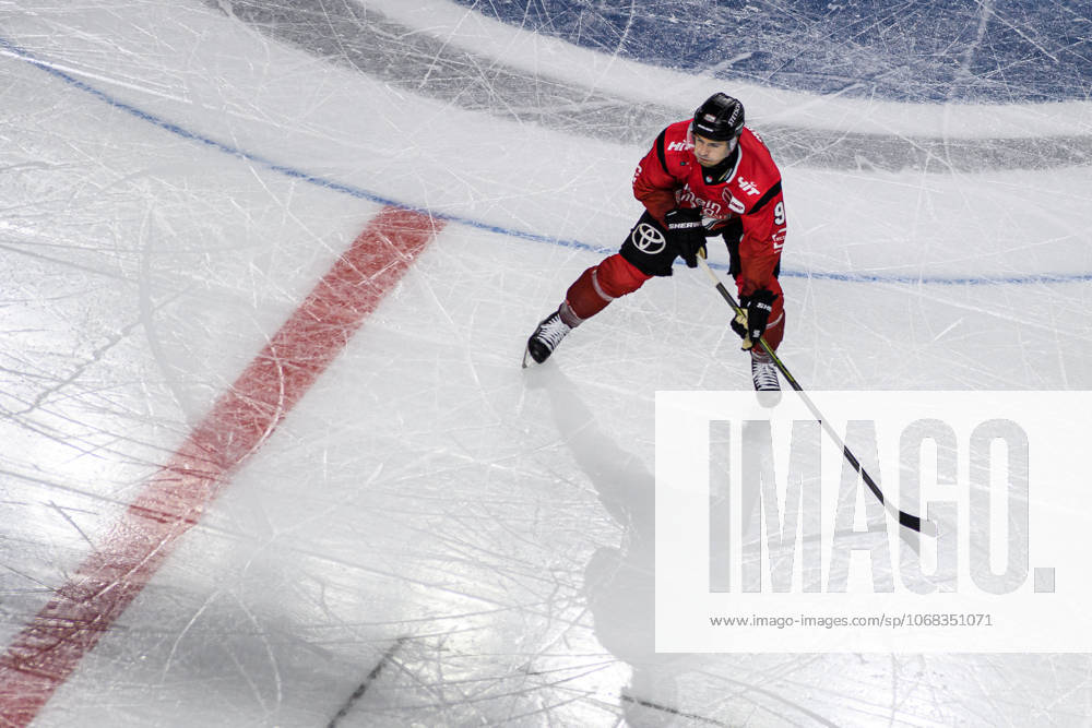 COLOGNE, GERMANY - 26 OCTOBER, 2025: Maximilian Kammerer - The IceHockey DEL match Koelner Haie - Frankfurt Leowen at Lanxess Arena