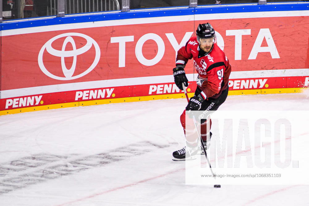 COLOGNE, GERMANY - 26 OCTOBER, 2025: Moritz Mueller - The IceHockey DEL match Koelner Haie - Frankfurt Leowen at Lanxess Arena