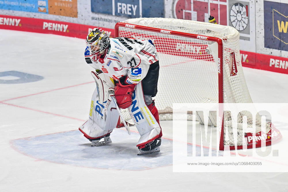 Penny DEL; Augsburger Panther - Fischtown Pinguins, 28.10.2025 Im Bild Leon HUNGERECKER (Fischtown Pinguins 27) Einzelfoto Freisteller beim match zwischen den Augsburger Panthern und den Fischtown Pinguins am 15. Spieltag der Penny DEL im Curt Frenzel Stadion am 28.10.2025