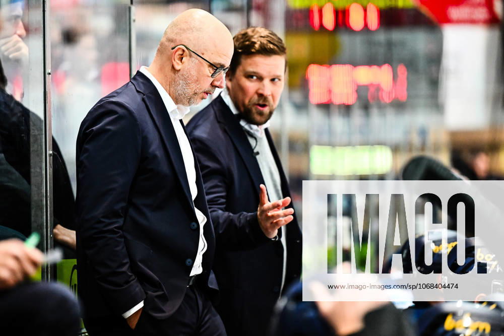 Stefan Nyman (Cheftrainer, Headcoach, Iserlohn Roosters) Jannu Kujala (Co-Trainer, Assistant Coach, Performance Coach, Iserlohn Roosters), GER, Iserlohn Roosters vs. Koeler Haie, Eishockey, Penny-DEL, 15. Spieltag, Spielzeit 2025 2026, 28.10.2025, GER, Iserlohn Roosters vs. Koeler Haie, Eishockey, Penny-DEL, 15. Spieltag, Spielzeit 2025 2026, 28.10.2025 Iserlohn