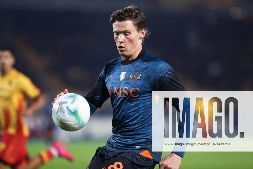 Scott McTominay of SSC Napoli in action during the serie A match between US Lecce and SSC Napoli at Ettore Giardiniero - Via del Mare stadium in Lecce (Italy), October 28,2025. massimilianoxcarnabuci