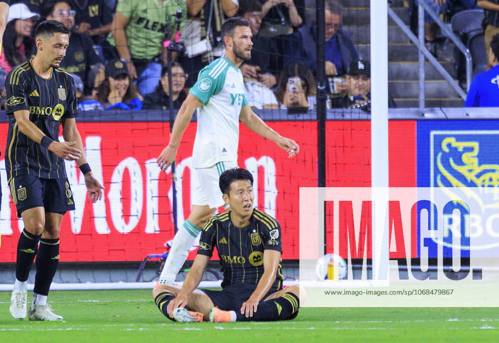 Son Heung-min 7 of the Los Angeles Football Club sits after being no-foul call during Game1 of the Audi 2025 MLS, Fussball Herren, USA Cup Playoffs game against the Austin FC on Wednesday October 29, 2025 at the BMO Stadium in Los Angeles, California. LAFC defeats Austin FC, 2-1. JAVIER ROJAS PI Los Angeles USA - ZUMAp124 20251029_zaa_p124_035