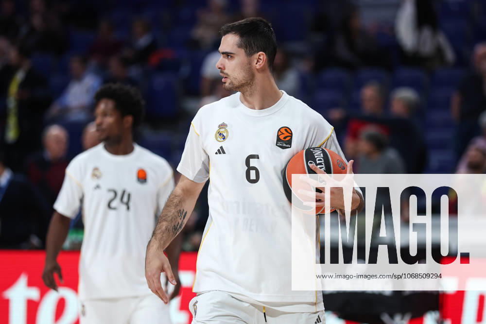 Theo Maledon of Real Madrid warms up during the EuroLeague Regular Season Round 8 match between Real Madrid and Fenerbahce Beko Istanbul at Movistar Arena on October 30, 2025 in Madrid, Spain. Madrid SPAIN - ZUMAa181 20251021_zaa_a181_434