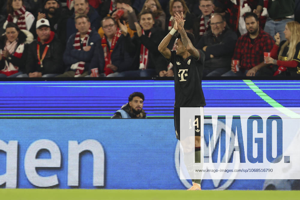 Luis Diaz (FC Bayern München) gestikuliert, Gestik waehrend des DFB-Pokal Spiels 1.FC Köln v FC Bayern München, RheinEnergieStadion am 29. October 2025 in Köln, Deutschland. (Foto von Oliver Kaelke DeFodi Images) +++ Luis Diaz (FC Bayern München) gestures during the DFB-Pokal match between 1.FC Köln v FC Bayern München at RheinEnergieStadion on October 29, 2025 in Cologne, Germany. (Photo by Oliver Kaelke DeFodi Images) (Photo by Oliver Kaelke DeFodi Images) Luis Diaz FC Bayern München gestures, gestures during the DFB Pokal match 1 FC Köln v FC Bayern München, RheinEnergieStadion on October 29, 2025 in Cologne, Germany Photo by Oliver Kaelke DeFodi Images Luis Diaz FC Bayern München gestures during the DFB Pokal match between 1 FC Köln v FC Bayern München at RheinEnergieStadion on October 29, 2025 in Cologne, Germany Photo by Oliver Kaelke DeFodi Images Photo by Oliver Kaelke DeFodi Images
