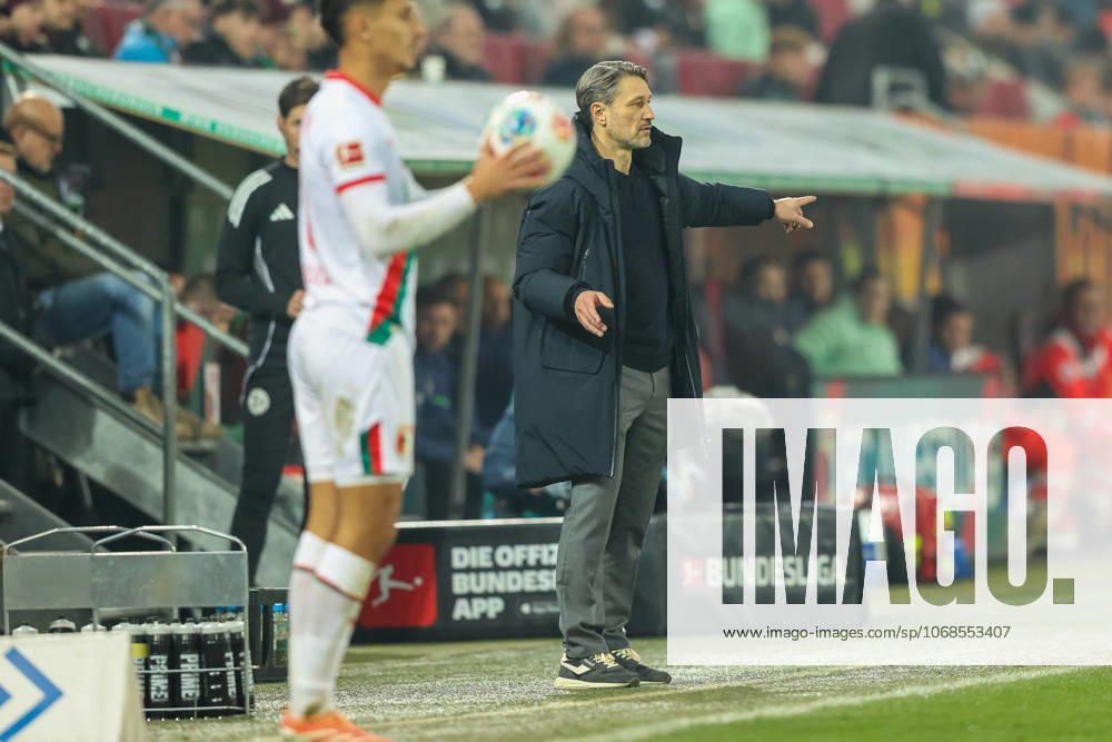 Niko Kovac (Borussia Dortmund, Cheftrainer), GER, FC Augsburg vs. Borussia Dortmund, Fussball, Bundesliga, 9. Spieltag, Saison 2025 2026, 31.10.2025, , GER, FC Augsburg vs. Borussia Dortmund, Fussball, Bundesliga, 9. Spieltag, Saison 2025 2026, 31.10.2025 Augsburg